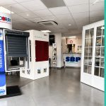 Photo du showroom fermé durant la période de congés estivaux